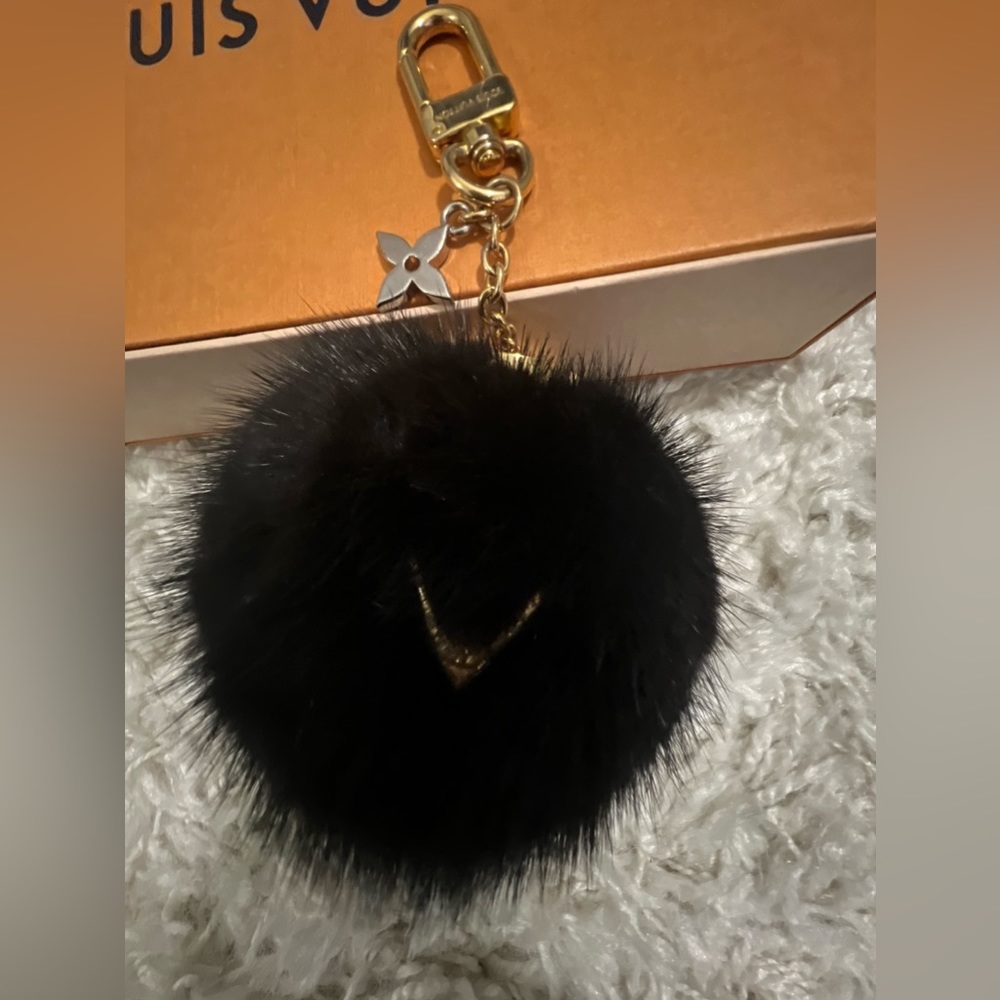 Louis Vuitton, furball keychain